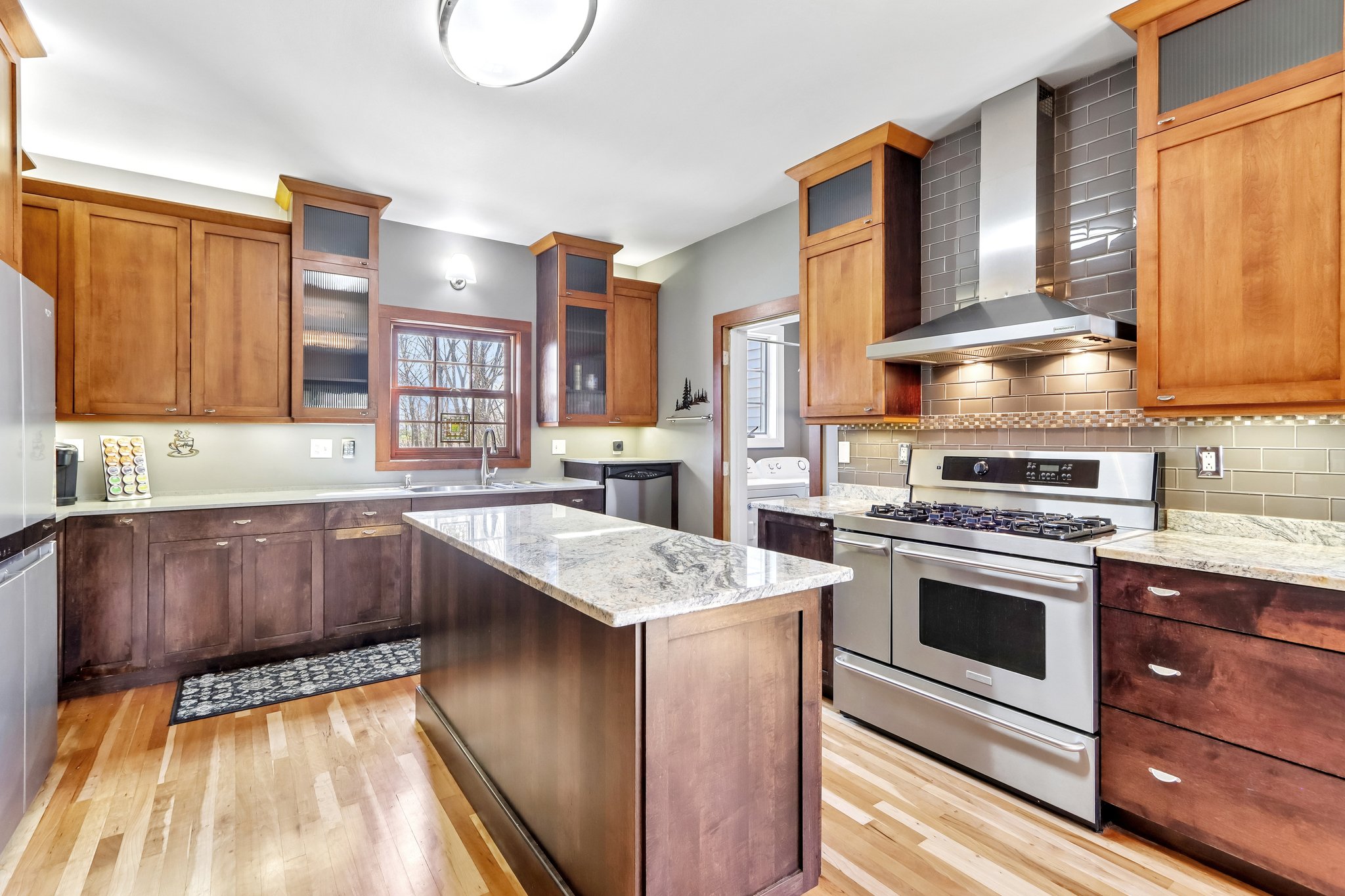 Fargo Rd-S2304-014.jpg