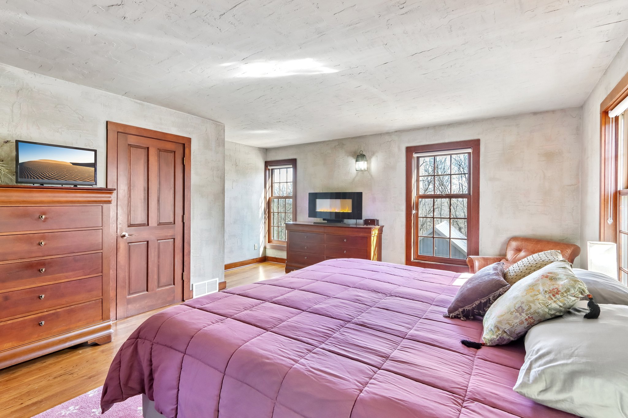 Fargo Rd-S2304-025.jpg