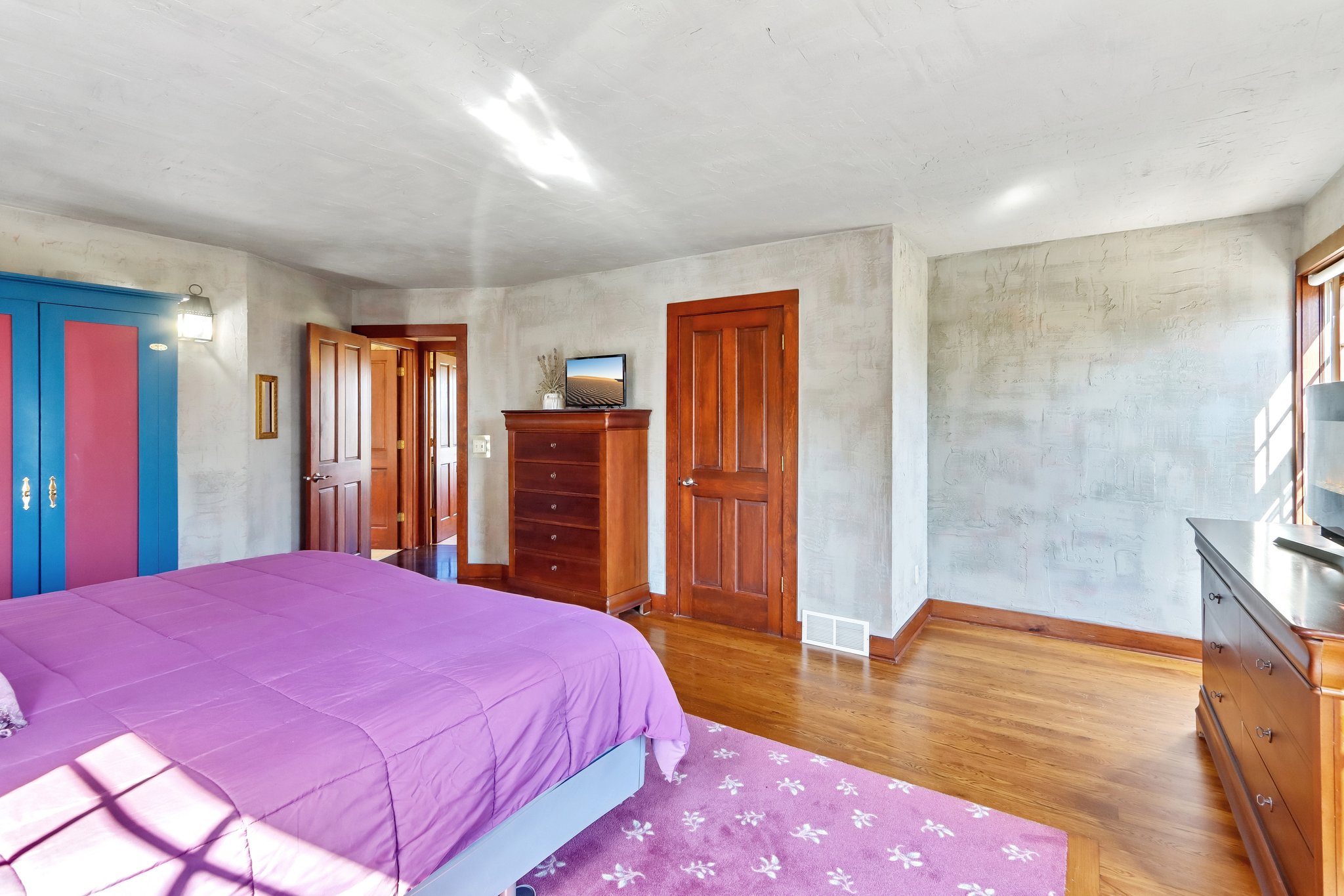 Fargo Rd-S2304-027.jpg