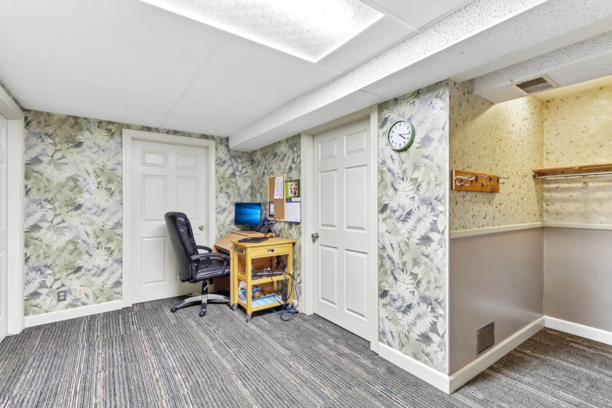 Fargo Rd-S2304-034.jpg