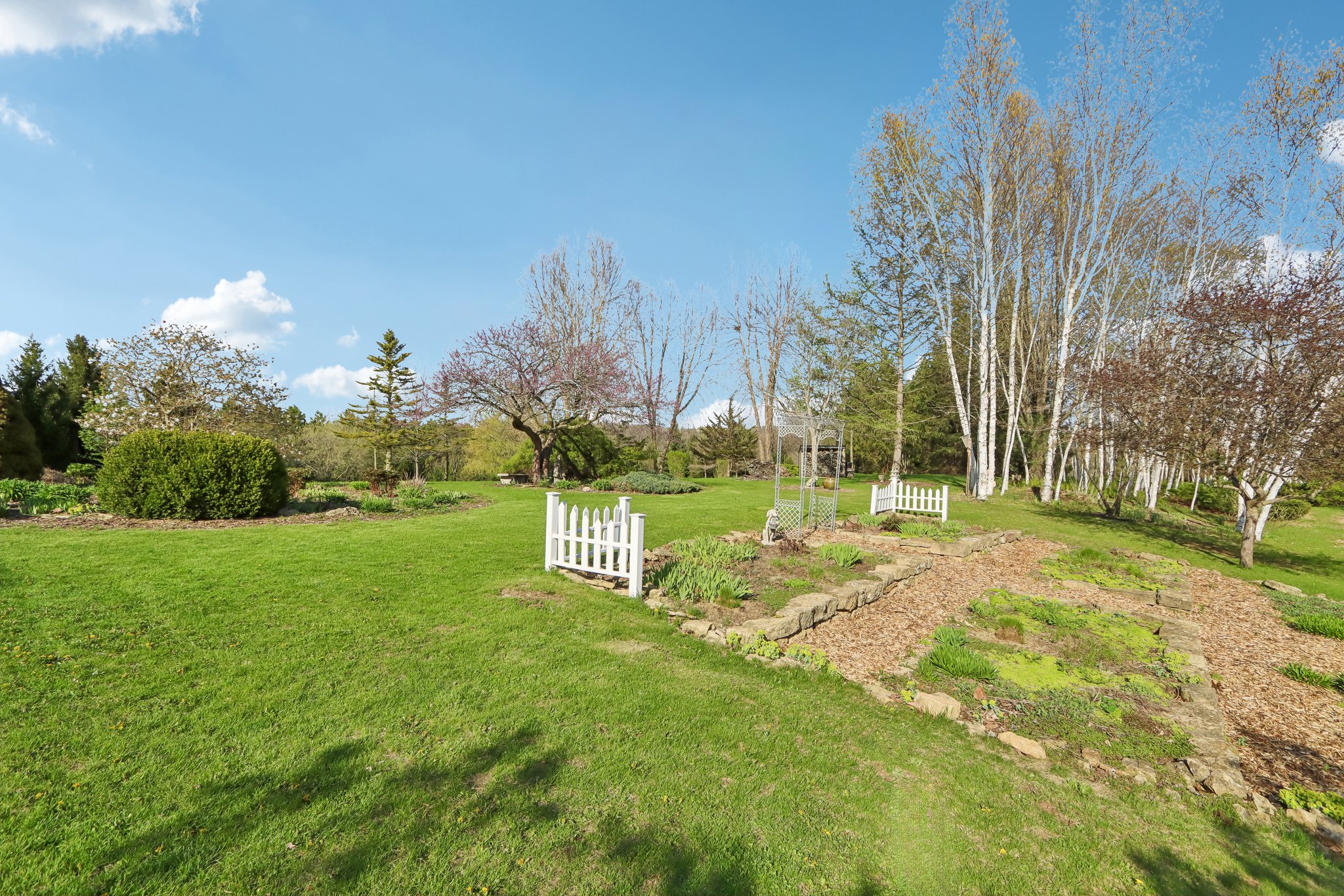 Fargo Rd-S2304-047.jpg