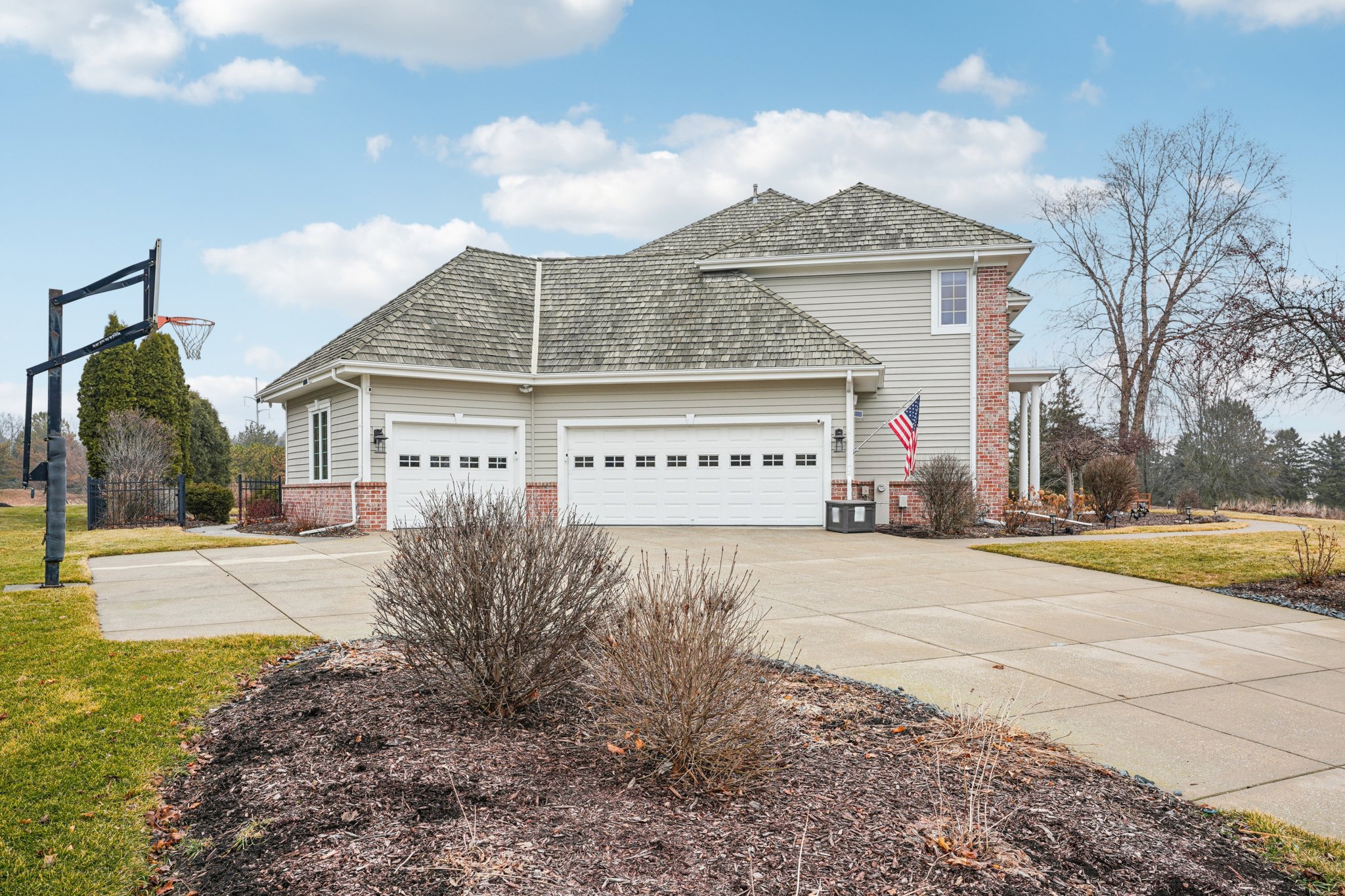 Evergreen Cir-S0603-003.jpg