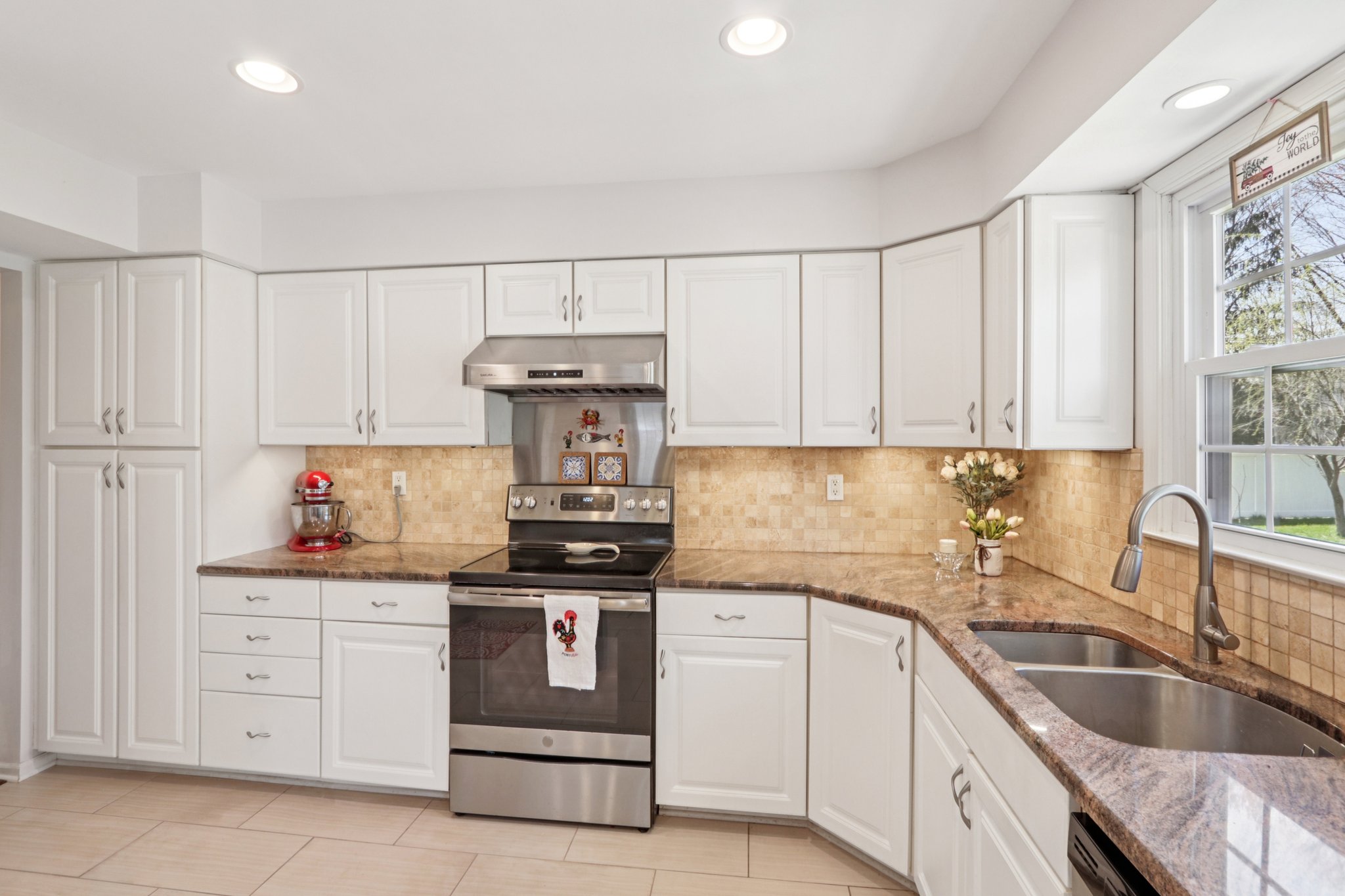 Pickering Dr-S0904-030.jpg