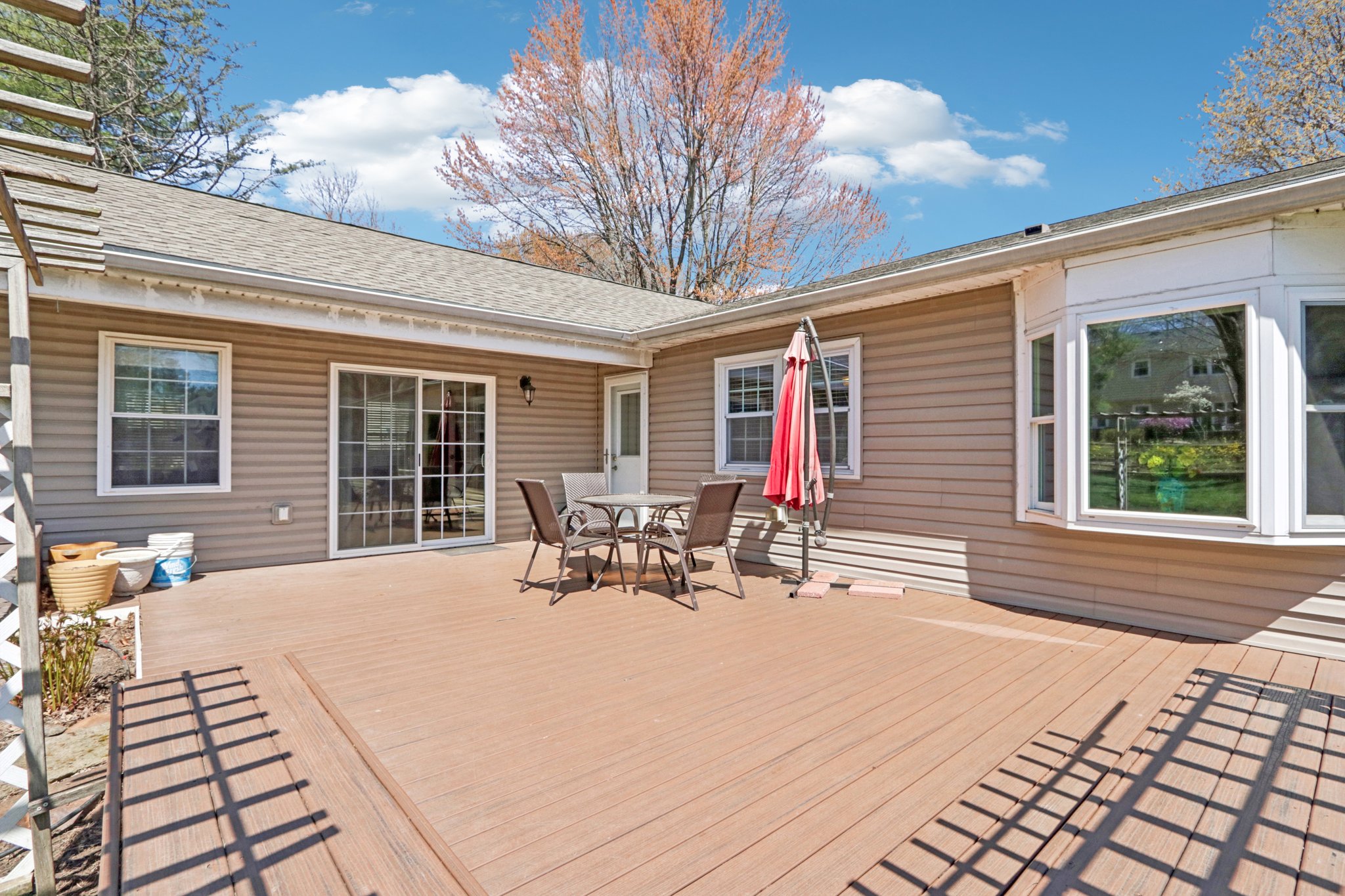 Pickering Dr-S0904-058.jpg