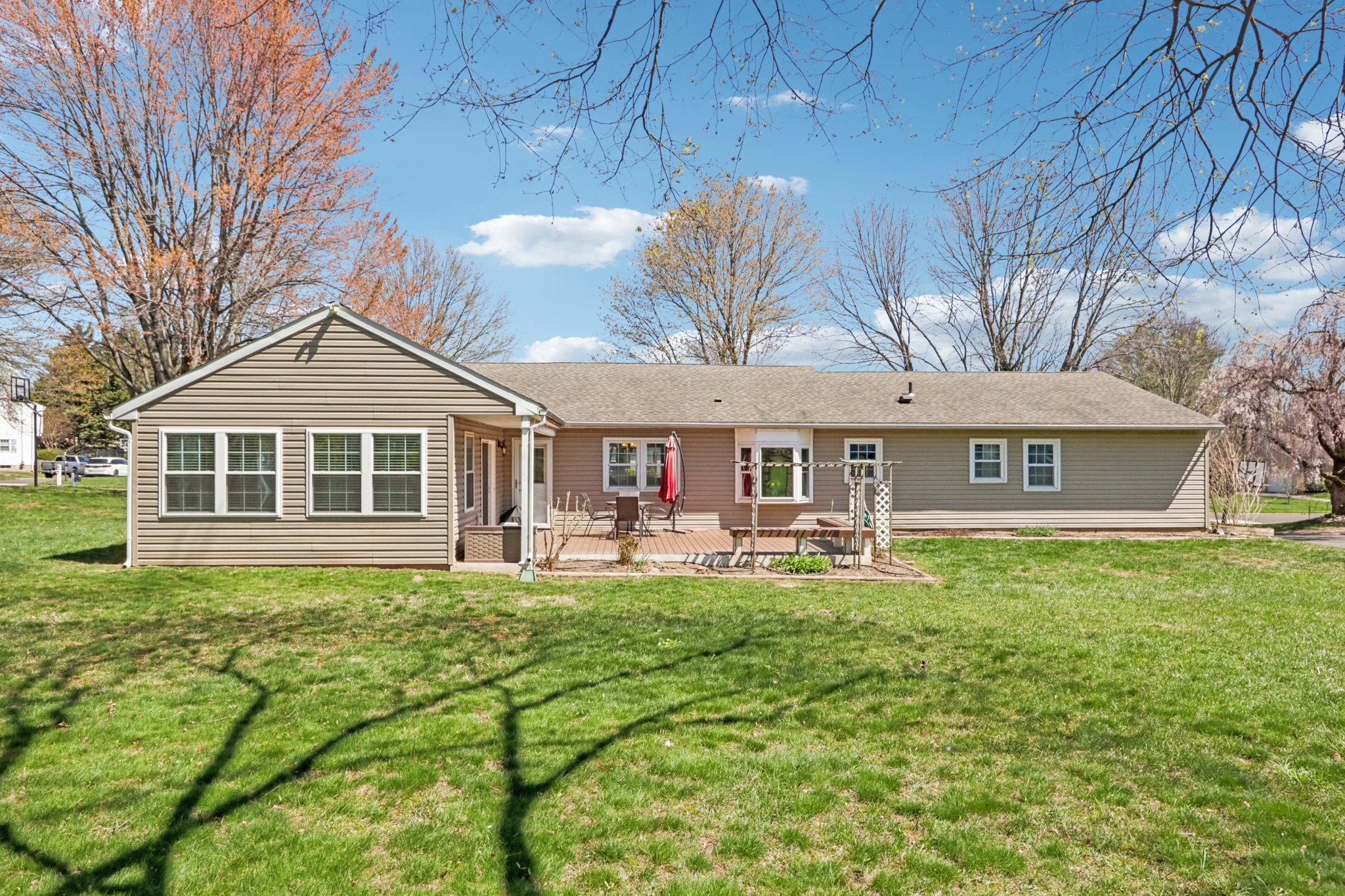 Pickering Dr-S0904-063.jpg