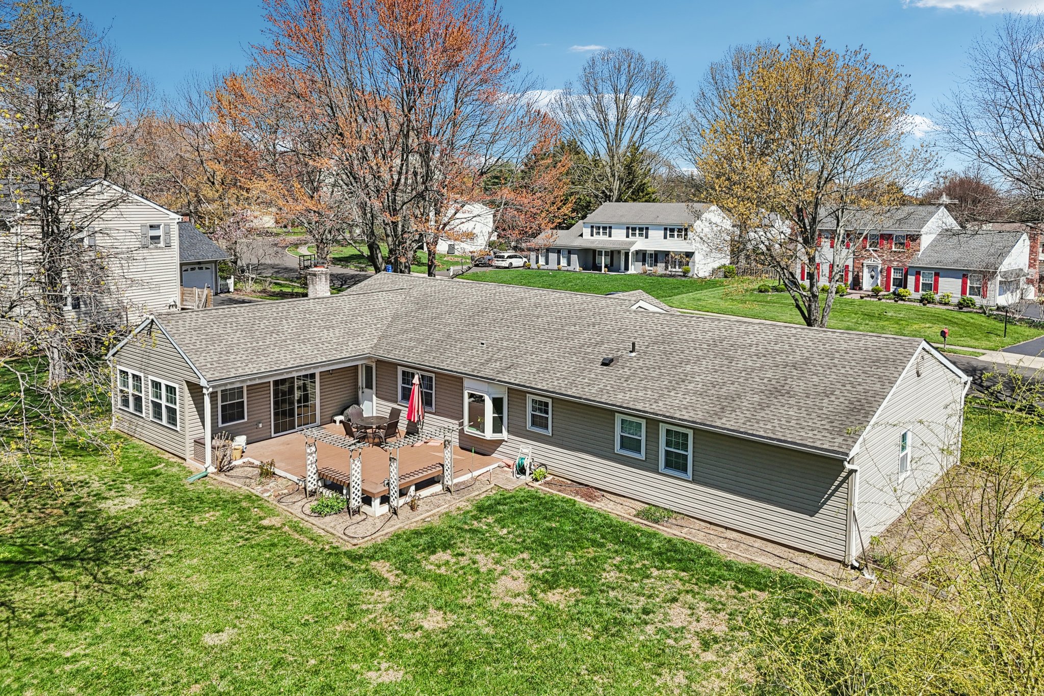 Pickering Dr-S0904-069.jpg