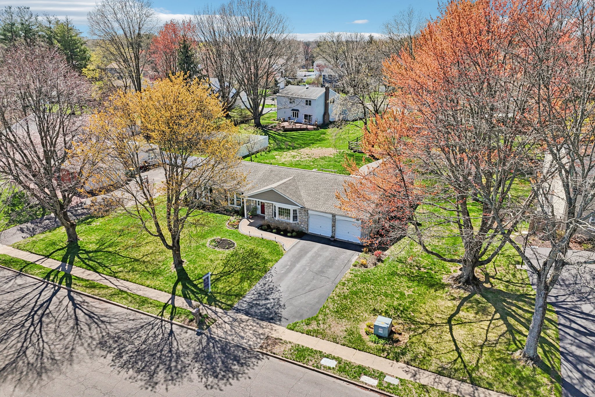 Pickering Dr-S0904-081.jpg