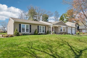 Pickering Dr-S0904-003.jpg