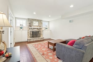 Pickering Dr-S0904-012.jpg