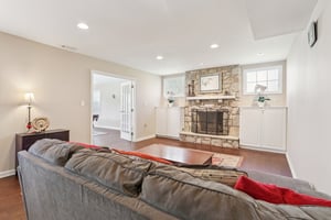 Pickering Dr-S0904-013.jpg