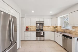 Pickering Dr-S0904-028.jpg