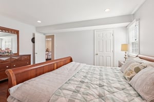 Pickering Dr-S0904-041.jpg