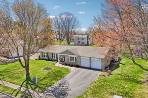 Pickering Dr-S0904-065.jpg