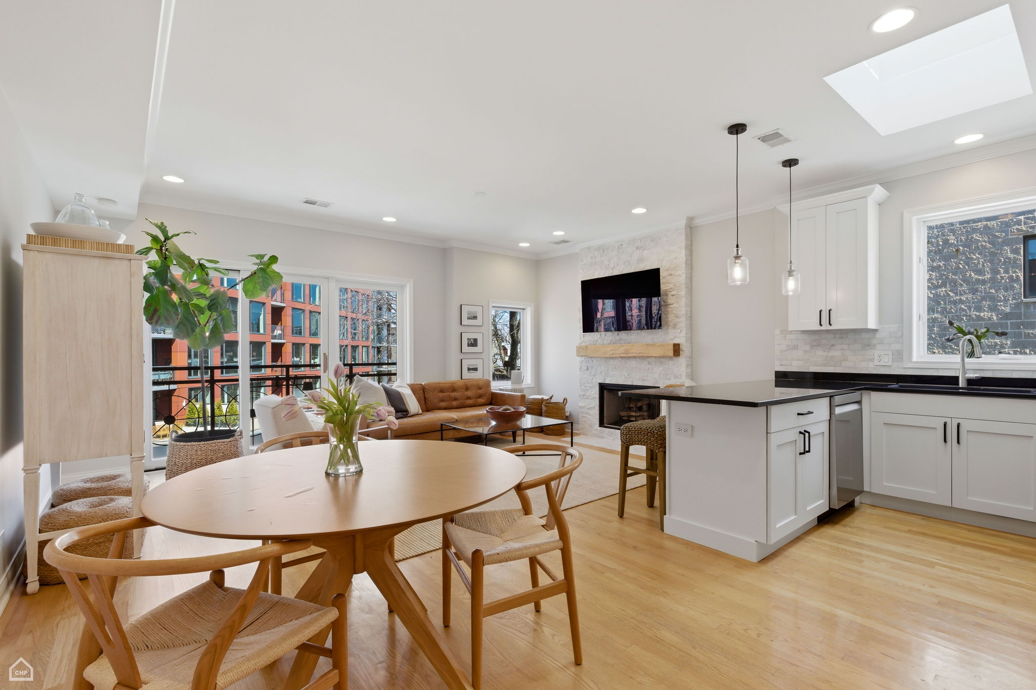 923 W Altgeld St 4 - Jason Stratton_005