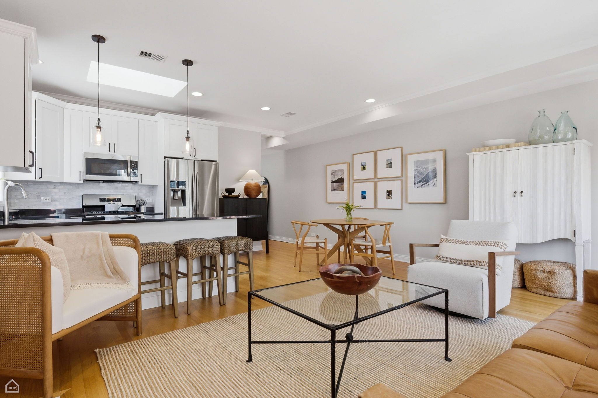 923 W Altgeld St 4 - Jason Stratton_010