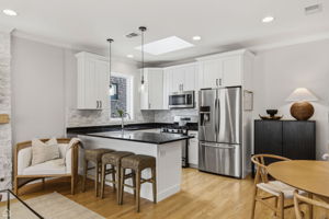 923 W Altgeld St 4 - Jason Stratton_008