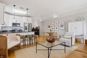 923 W Altgeld St 4 - Jason Stratton_010