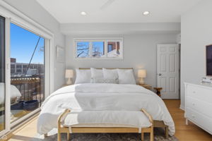 923 W Altgeld St 4 - Jason Stratton_018