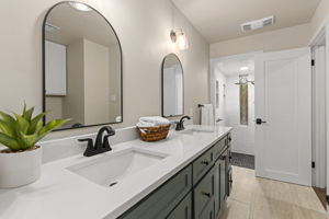 3C4A5695