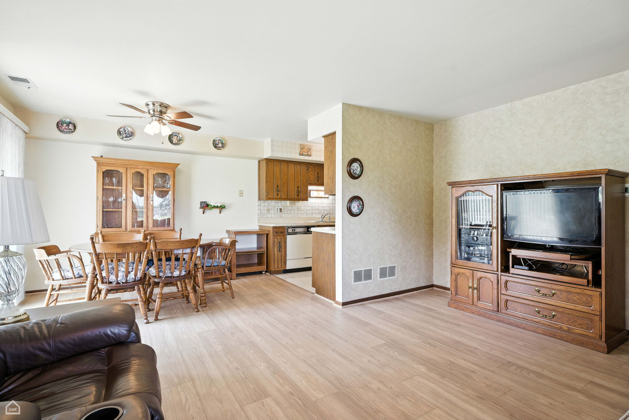 9231 Catherine Ct_011