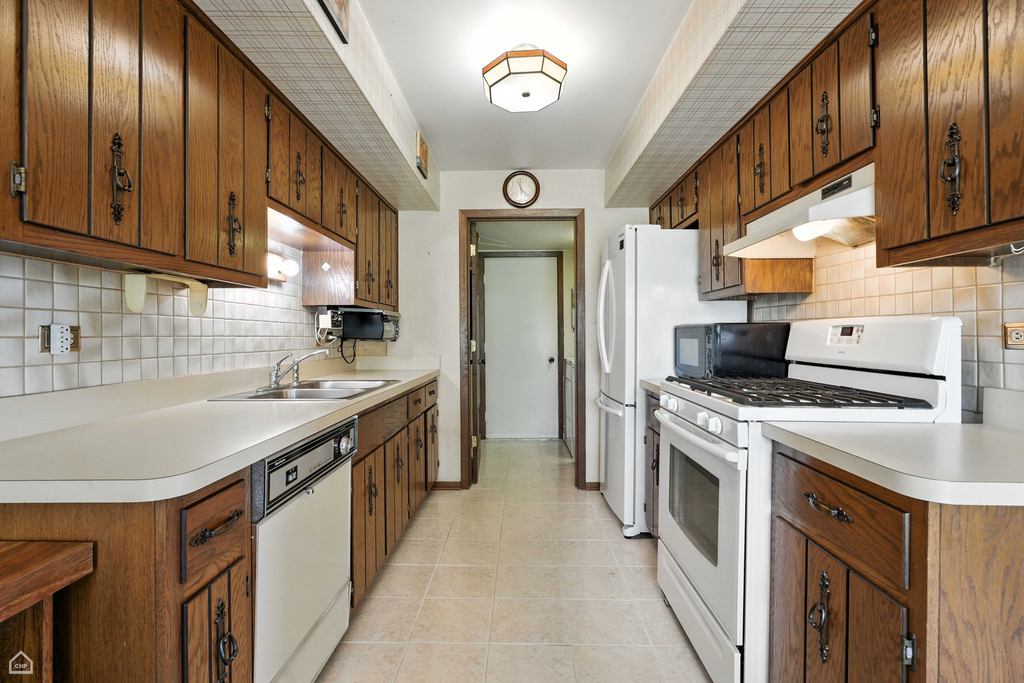 9231 Catherine Ct_013