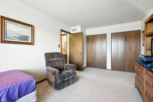 9231 Catherine Ct_018