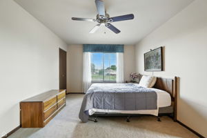 9231 Catherine Ct_020