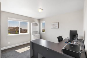 Bedroom/Office