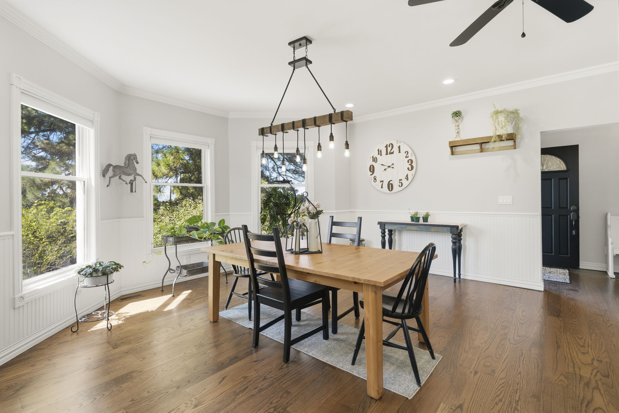 Can't you just picture the memories being created around the dining room table?