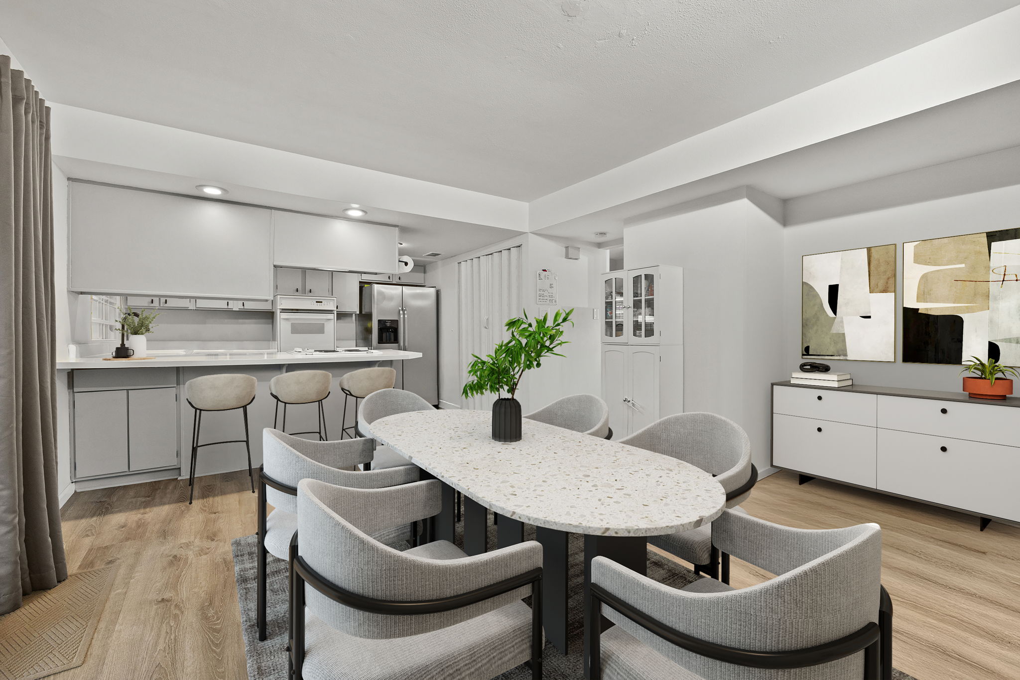 Spacious dining room with nook