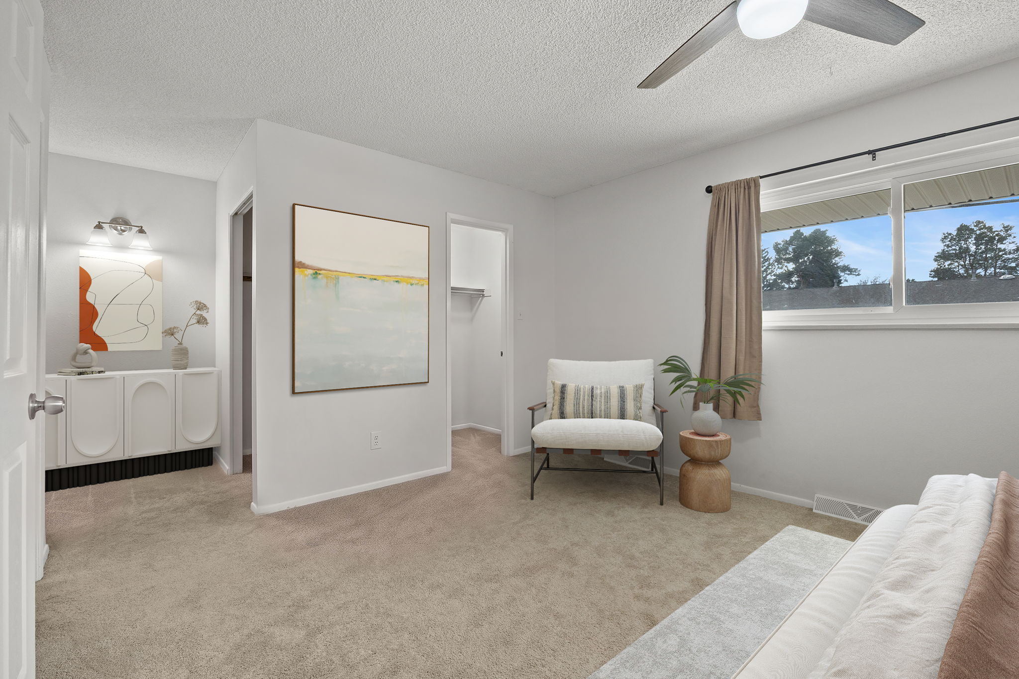 Nook near 2nd closet for vanity or dresser or sitting area