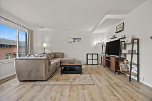 Updated laminate plank flooring