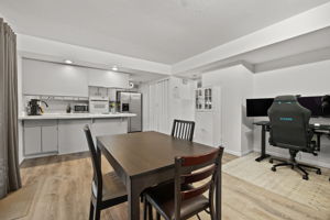 Spacious dining room with nook