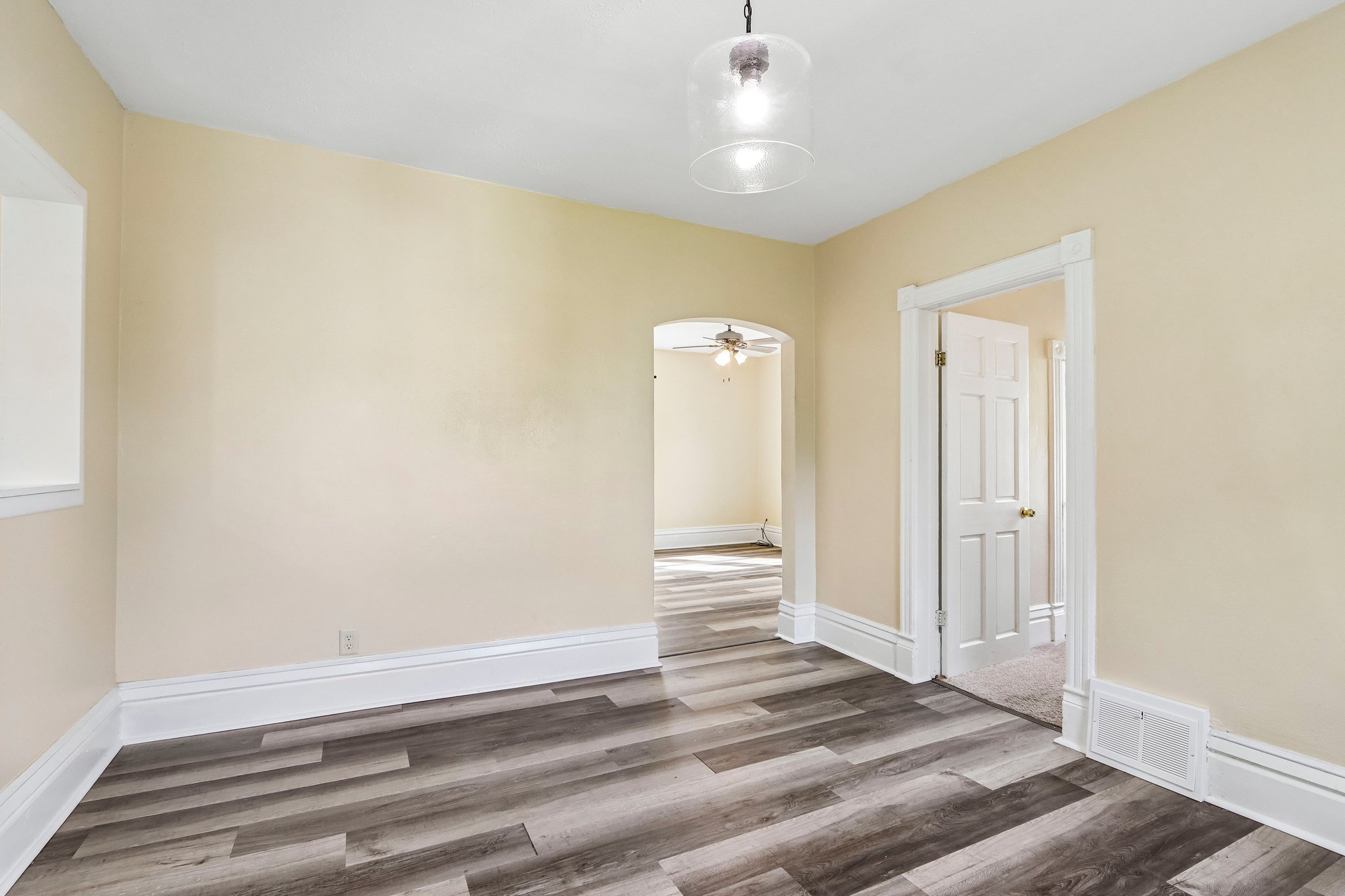 44th St-S2209-015.jpg