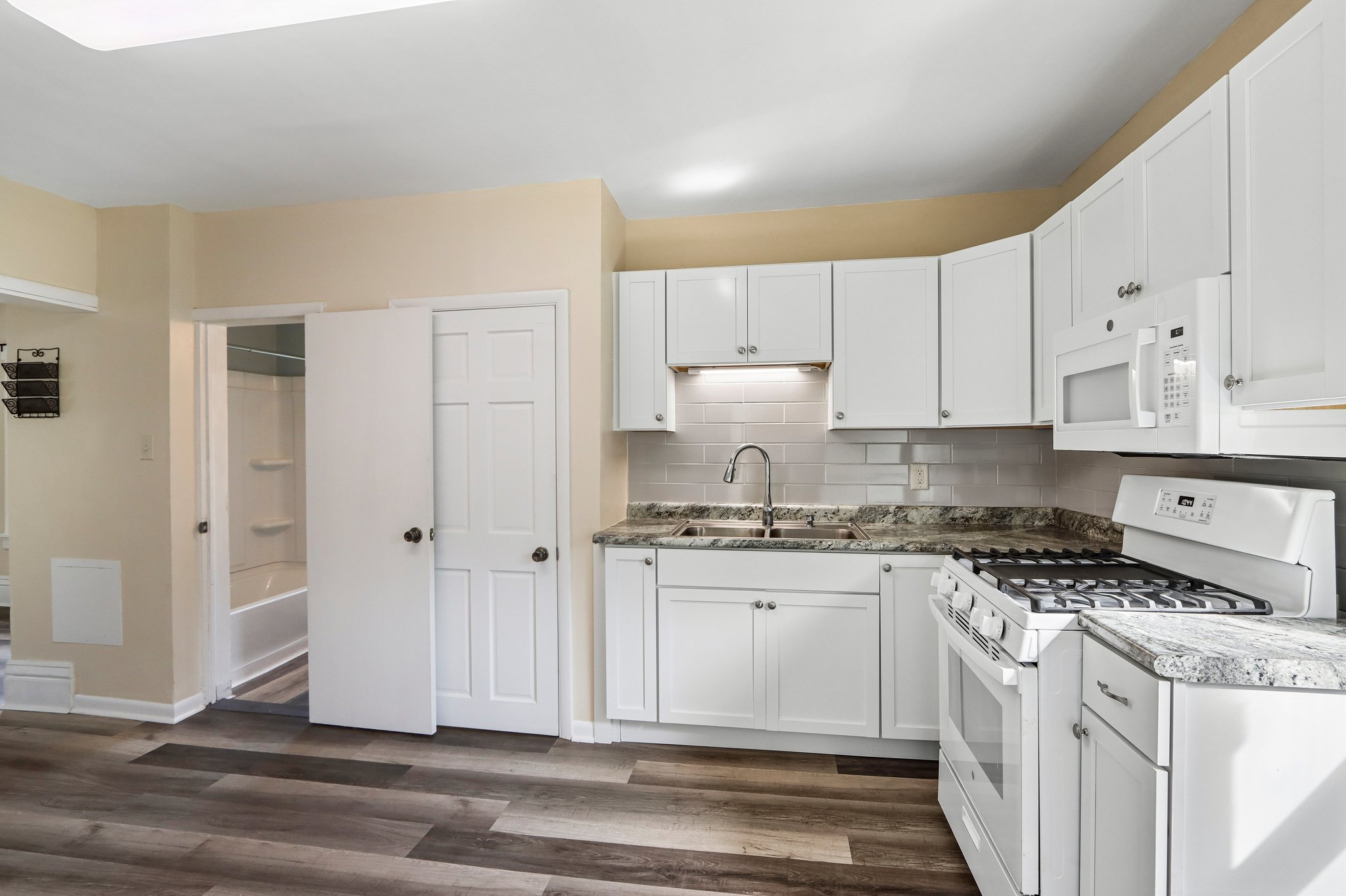 44th St-S2209-018.jpg