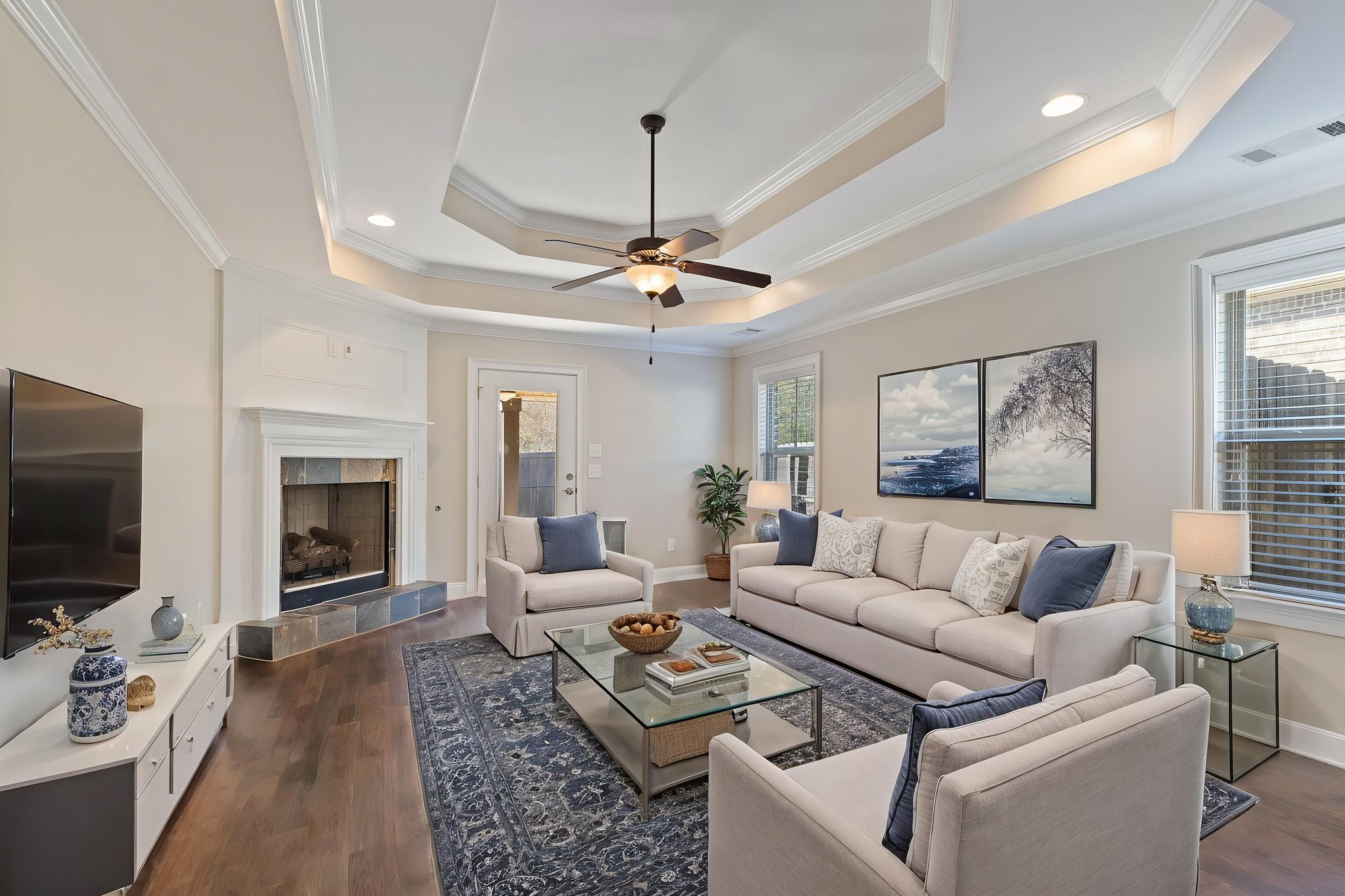 DSC06283 virtually staged.jpeg