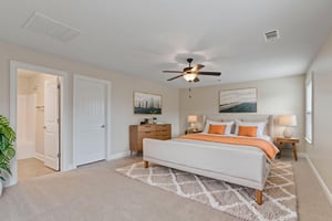 DSC06442 virtually staged.jpeg