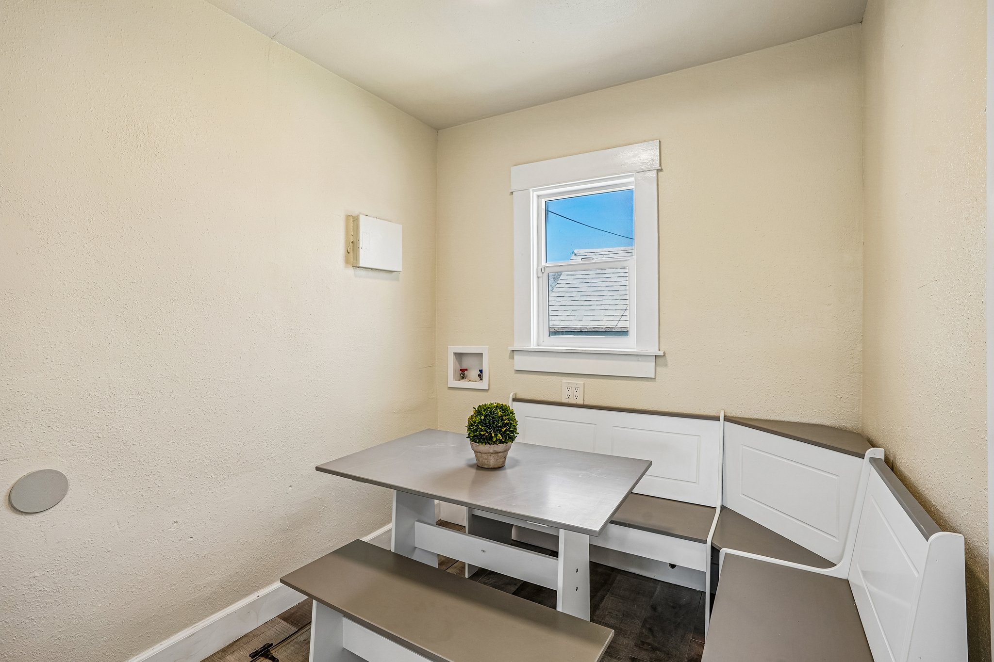 Frigate Ave-S2105-011.jpg