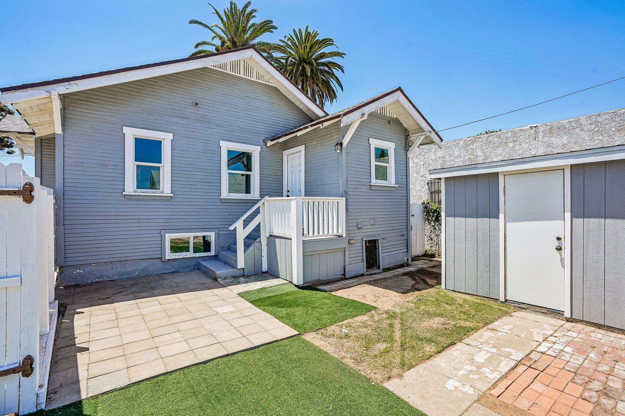 Frigate Ave-S2105-029.jpg