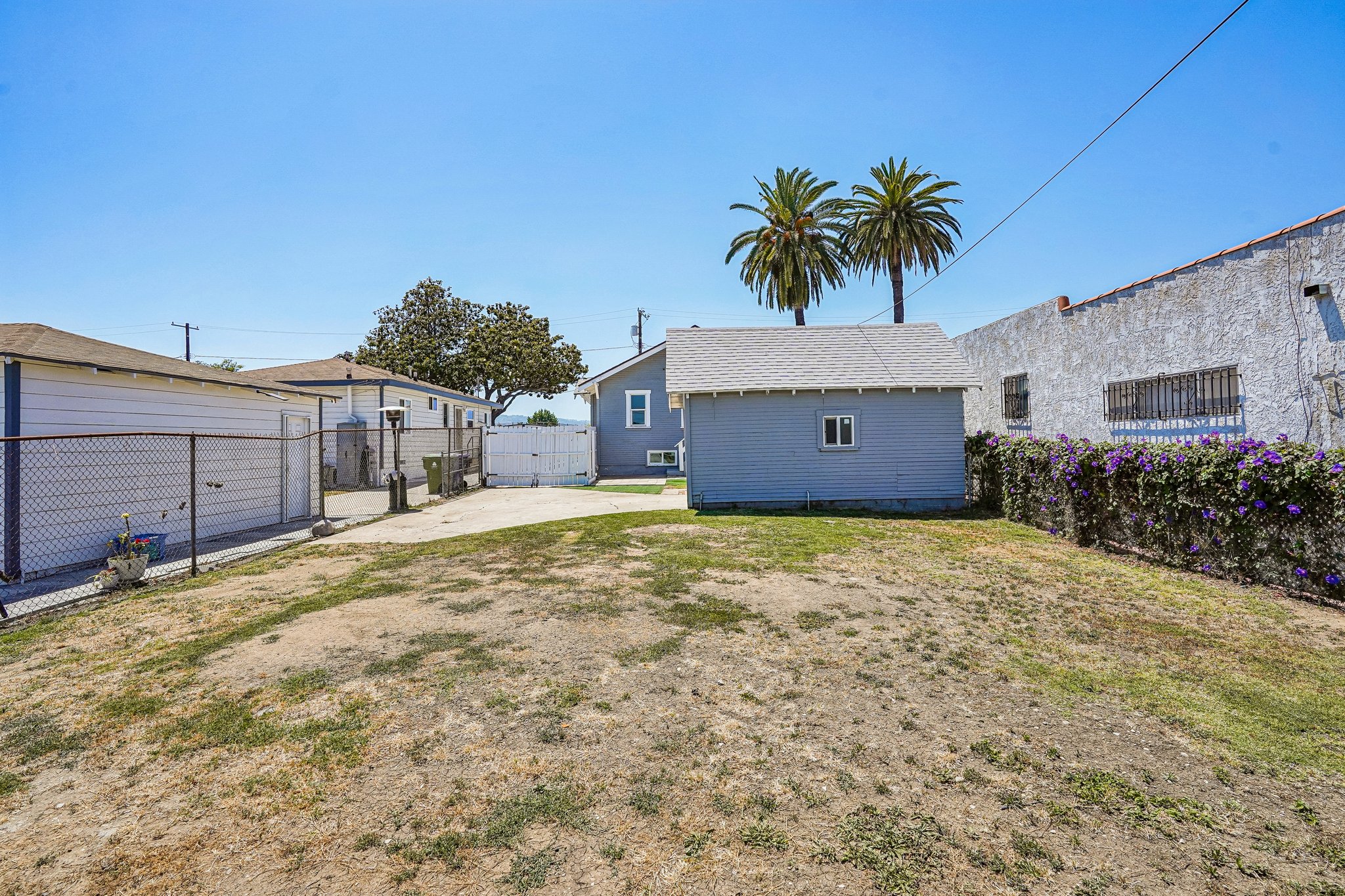 Frigate Ave-S2105-035.jpg