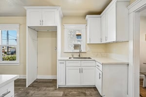 Frigate Ave-S2105-014.jpg