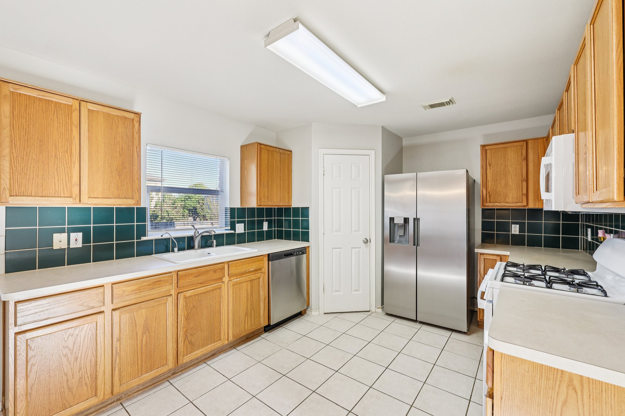 Melted Candle Cv-S1311-010.jpg