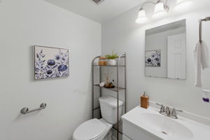  Photo 33