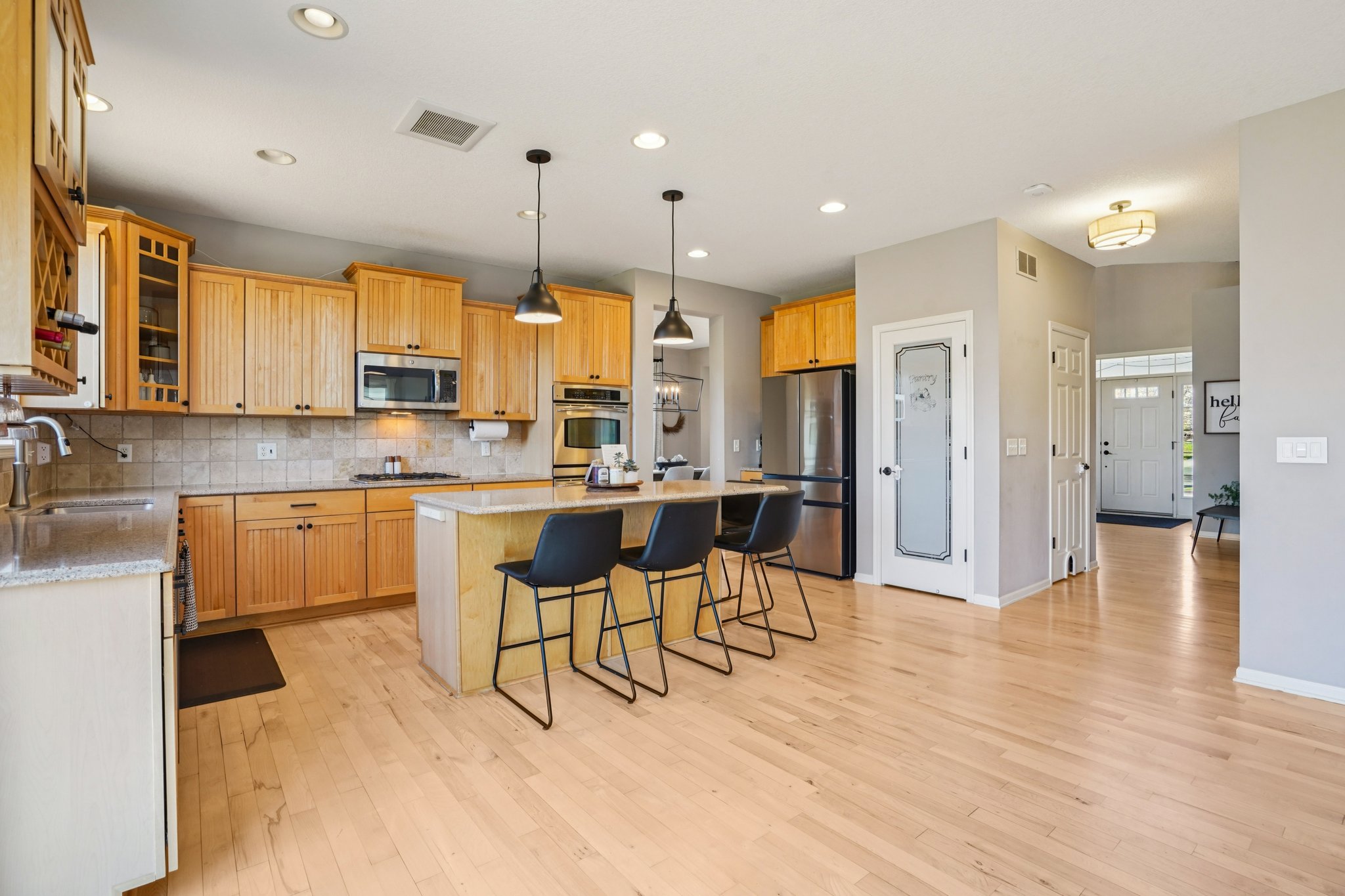 Ellendale Ln-S0411-015.jpg