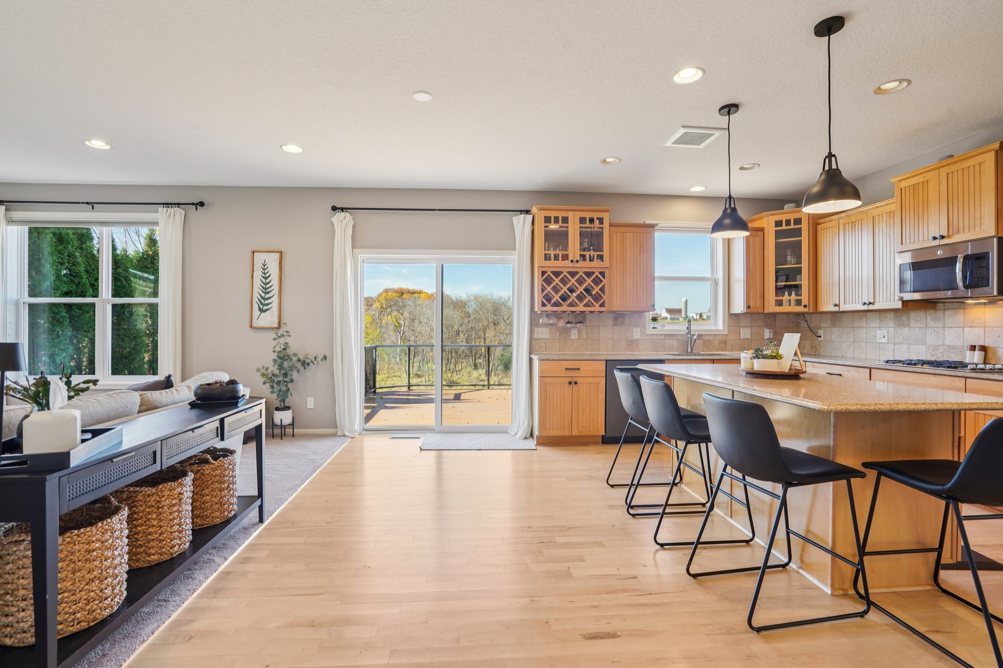 Ellendale Ln-S0411-016.jpg