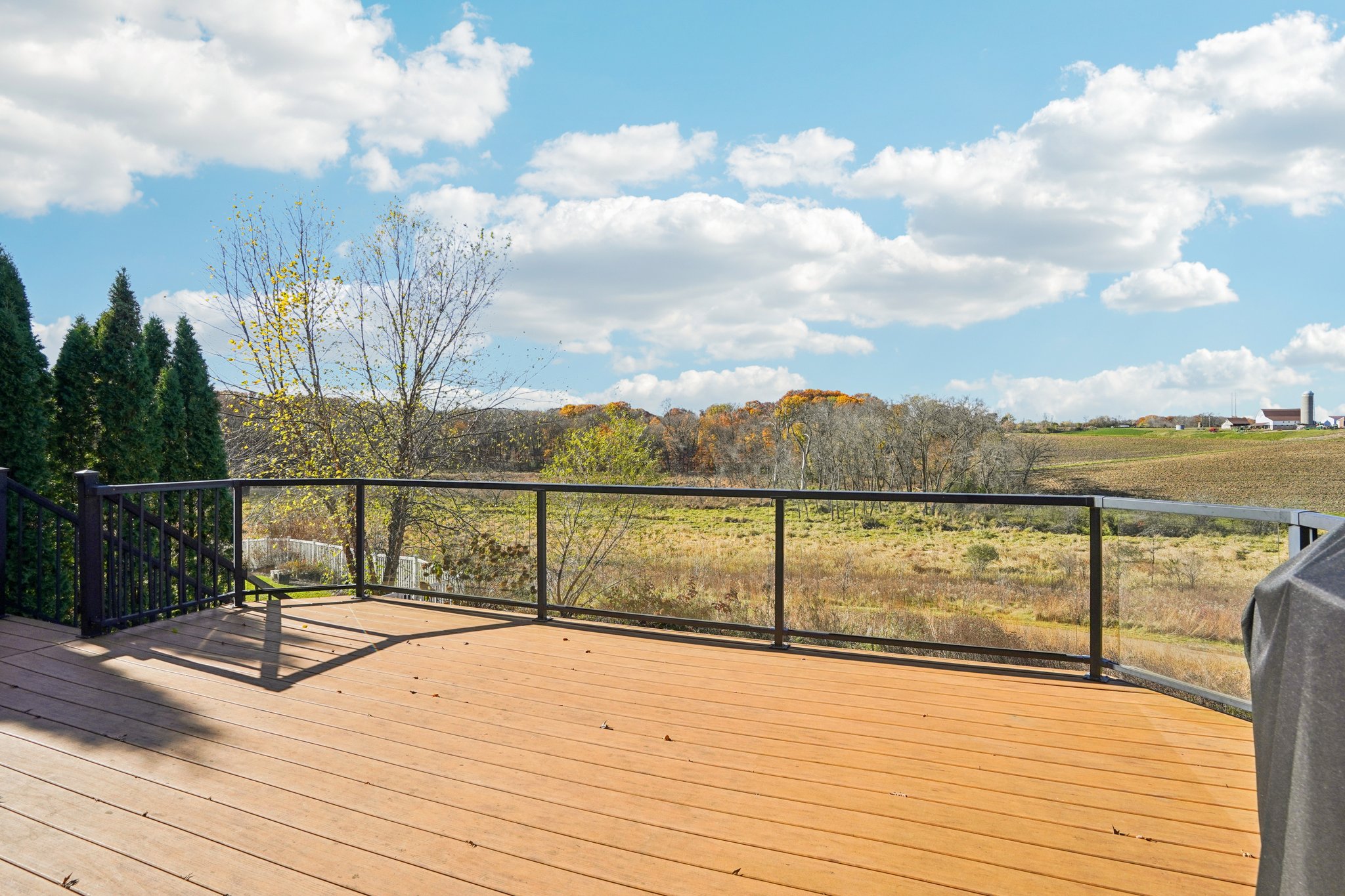 Ellendale Ln-S0411-044.jpg