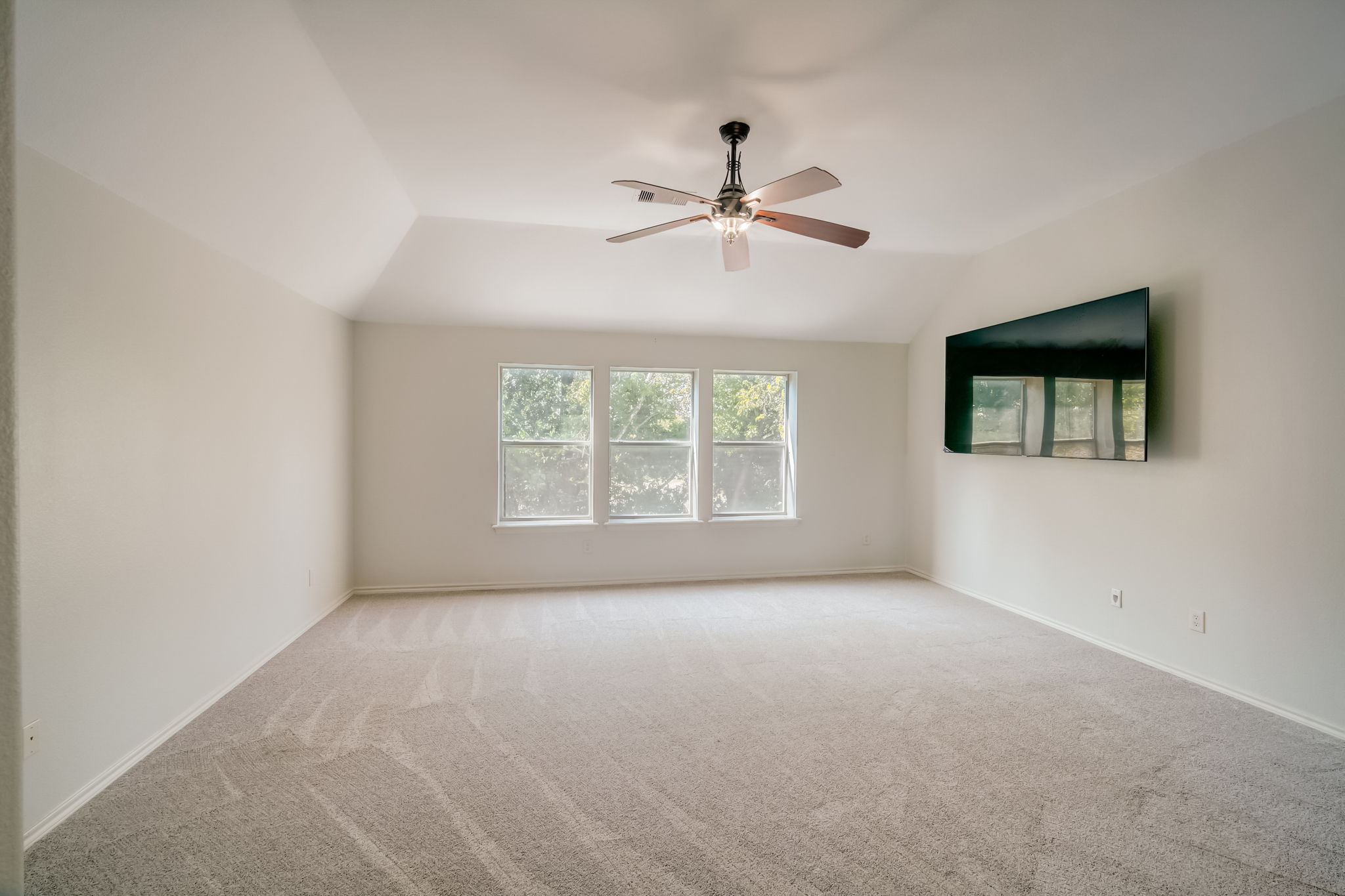  Bethpage Dr-027
