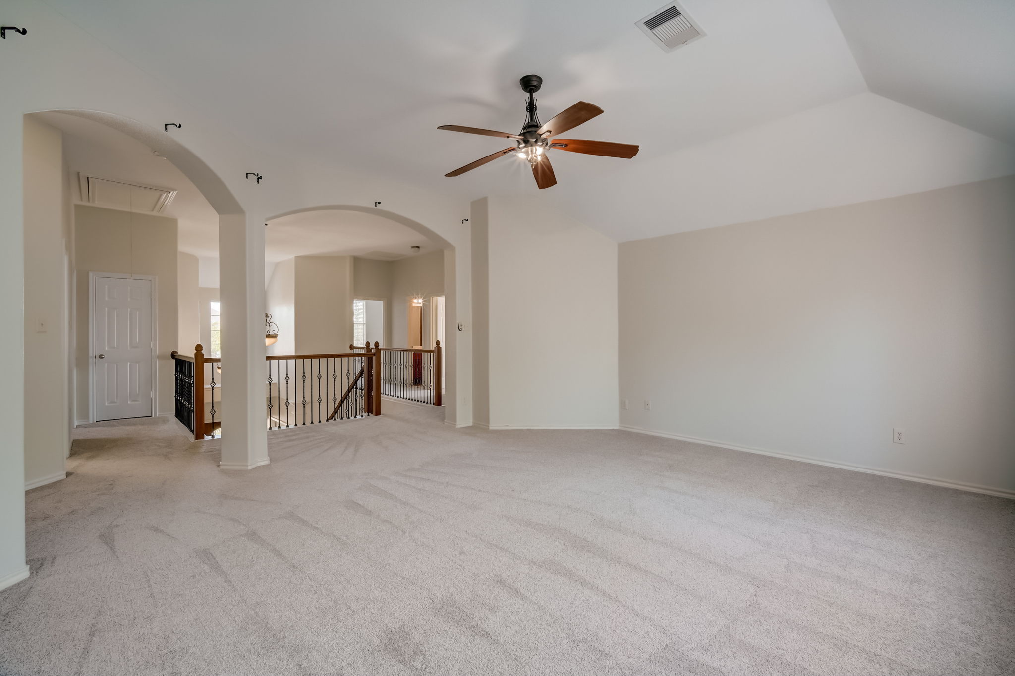  Bethpage Dr-029