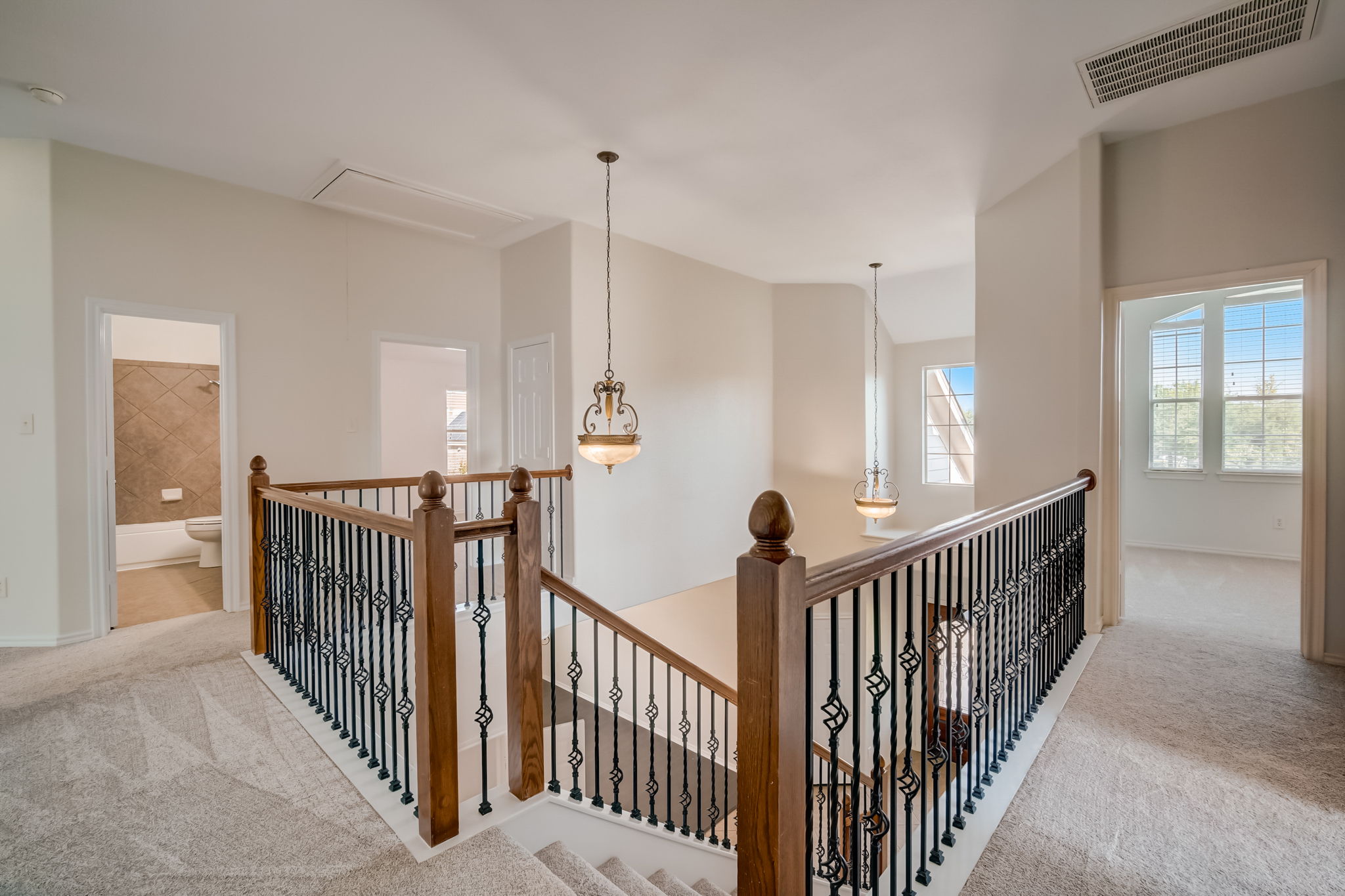  Bethpage Dr-041