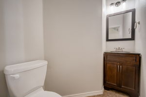  Bethpage Dr-049